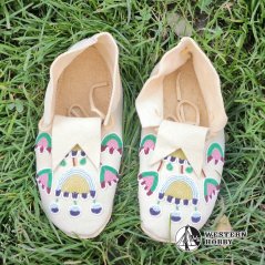 Mokasíny s výšivkou