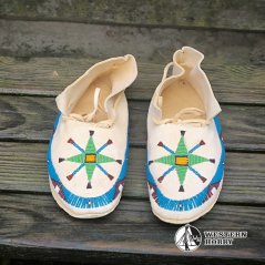 Mokasíny s výšivkou