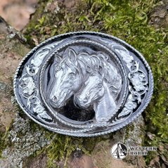 Přezka s motivem koní