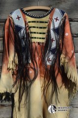 Kožená košile s vyšívanými pásy