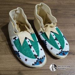 Celovyšívané mokasíny