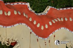 Indiánské šaty s losími zuby