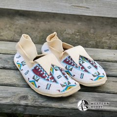 Celovyšívané mokasíny