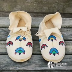 Mokasíny s kytičkovou výšivkou