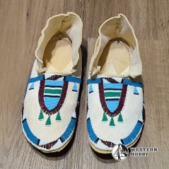 Mokasíny částečně vyšívané