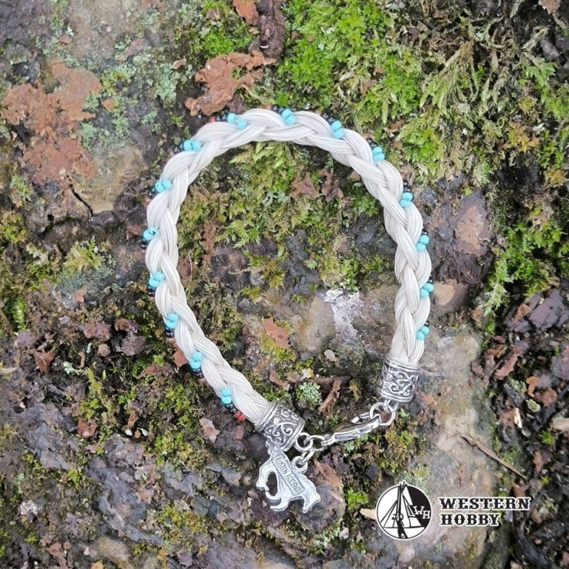 Pletený náramek z koňských žíní