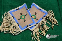 Mužské manžety vyšívané