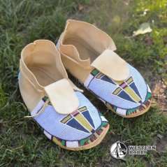 Celovyšívané Vraní mokasíny