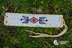 Vyšívaný náramek