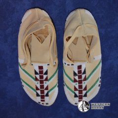 Mokasíny s výšivkou