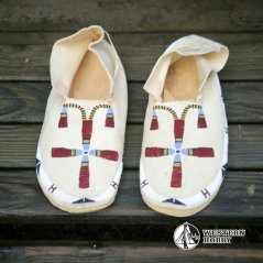 Mokasíny s výšivkou